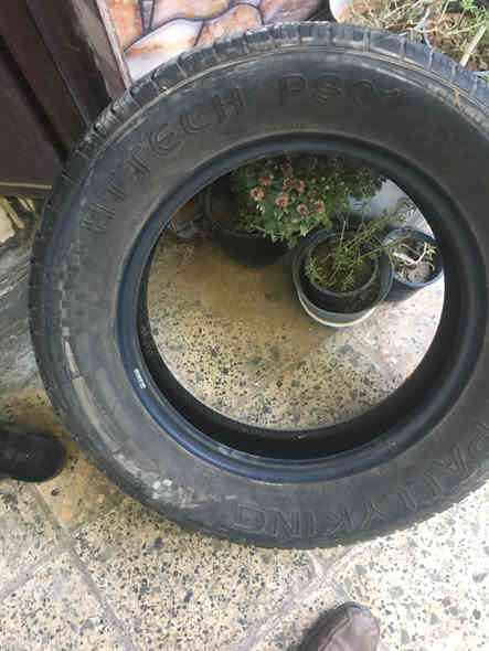 تخم تايرات قياس ١٧/٦٥/٢٢٥ نظيف جدا السعر ١٠٠ مكانه بغداد موبايلي ***********
