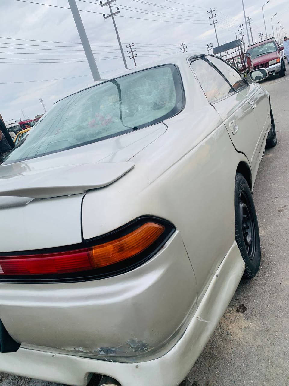 السلام عليكم ماركتوا للبيع سياره كفاله قص ونغل والشرعي يمي بالبصره تخم تاير جير مكينهد مصبوغه جماليه بس حلواني بالبصره السعر /$55/ وبيها مجال رقم التليفون***********
