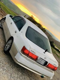 كراون 2003 • تكييف بارد وحار • موفرة