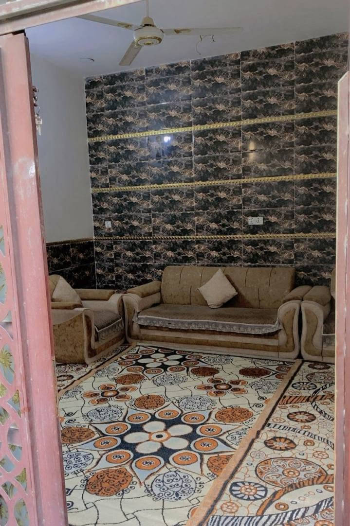 السلام عليكم دار للبيع المساحه 144 بناء جديد كامل وجاهز من كل النواحي منطقه ابو درع مقابل قطاع 79 قريب جدا على الشارع الاستفسار  ***********
