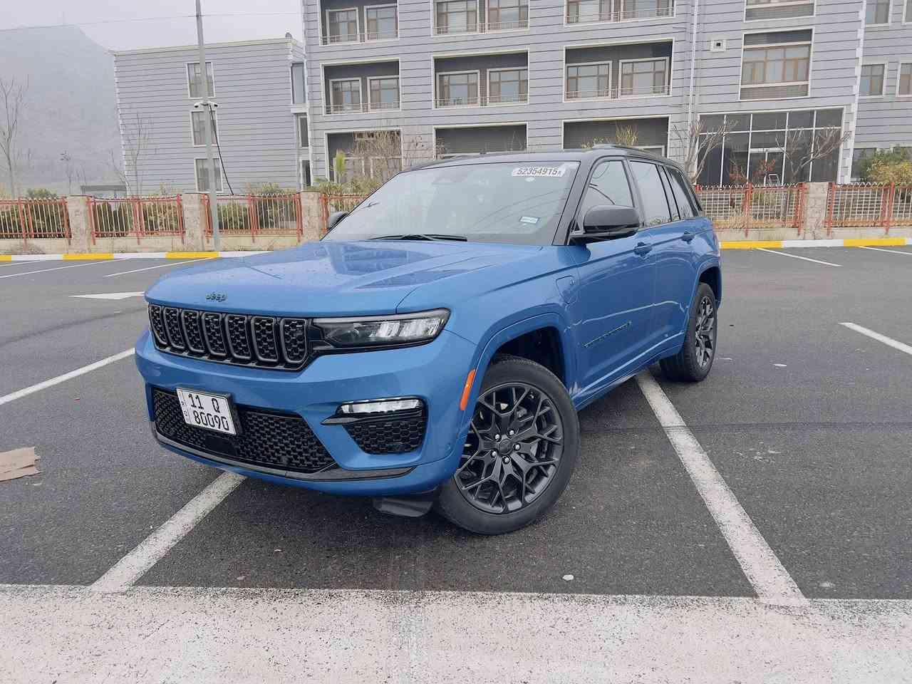 جيب سومت 2023 أعلى فئة بالجيب
فول فول مواصفات فورويل بارنوما 

حادثها قبغ الصندوك وجاملغ خلفي 

وJeep Summit Reserve 4Xe Plug-in Hybrid

هايبرد + بلك أن ( أعلى فئة بالجيب )

العداد: 35 mile فقط

المحرك: 2000 تيربو 380 حصان يعادل مكينة 5.7 هيمي

المواصفات:

5 بصمات

نظام تعليق هوائي ( جكات )

رادار ( امامي - جانبي - خلفي )

قيادة ذاتية

نظام الرؤية الليلية

مستشعر نوم السائق

أربع كامرات محيطية 360

خمسة بصمات دخول ذكي بدون مفتاح

بانوراما

كشنات دبل كهرباء + مساج + تدفئة + تبريد امامي خلفي

ميد اب ديسبلي

أنارة محيطية

نظام الصوت ماكنتوش ( 19 سماعة )

شاشة وسطية + شاشة امام الراكب

كيجات دجتل

فتح الصندوق الخلفي مع حركة القدم

المقاعد الأمامية والخلفية تبريد وتدفئة

مقعد السائق والراكب مساج

حساسات أمامية + خلفية

والقائمة تطول...

مكان السياره بغداد الزعفرانية

السيارة باسمي شخصيا ورقمها مميز حلو
سعرها 41000
اربع دفاتر وعشر اوراق 

***********
