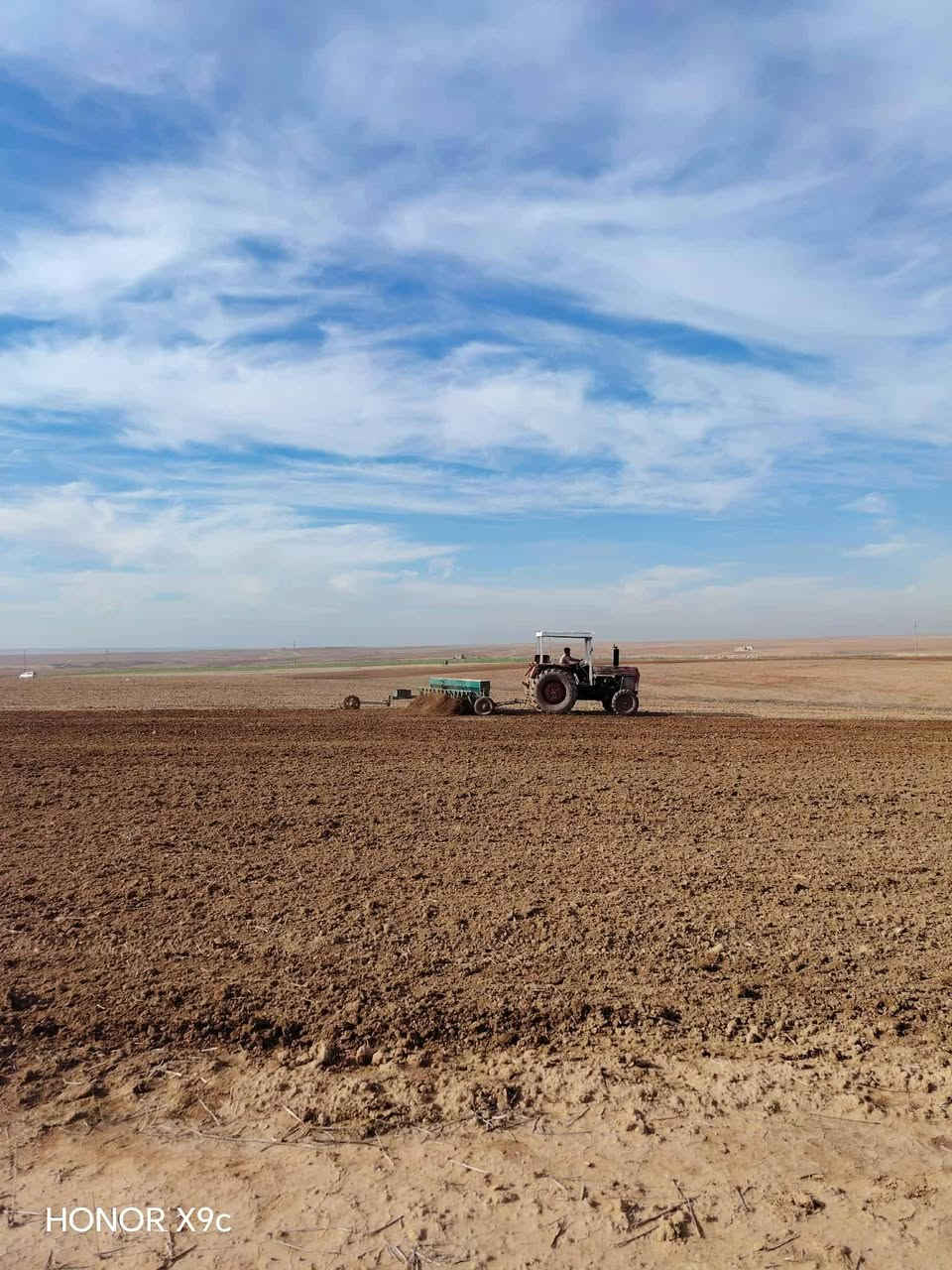 السلام عليكم يوجد تركتر كراب مزارع   تحميل إنقاذ مع شفل ***********
