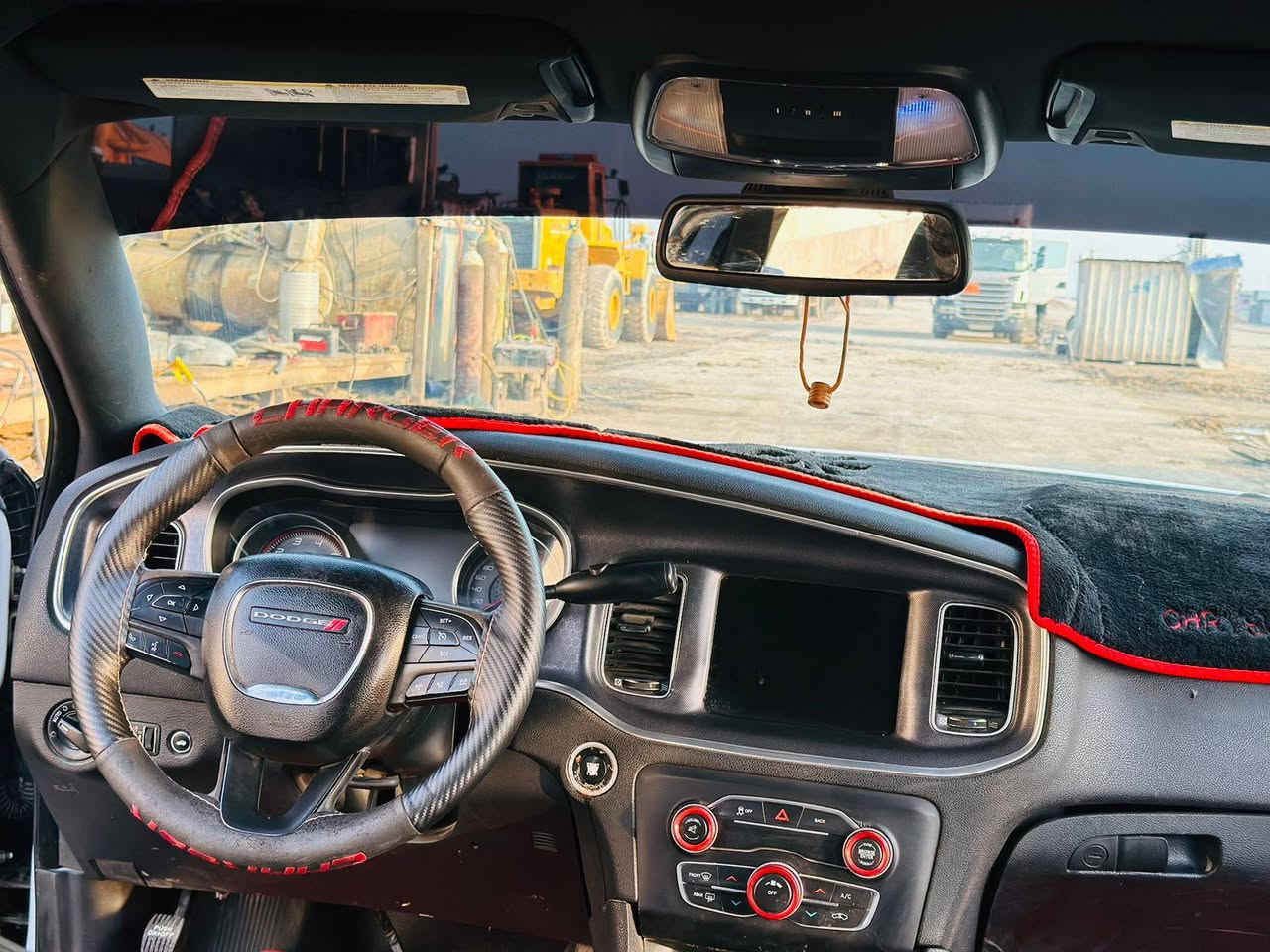 سلام عليكم
جارجر أدوات  2018 
كصه بجم فقط 6 سلندر
ماشيه 54 الف سعره 70 
موقع بصره ***********
