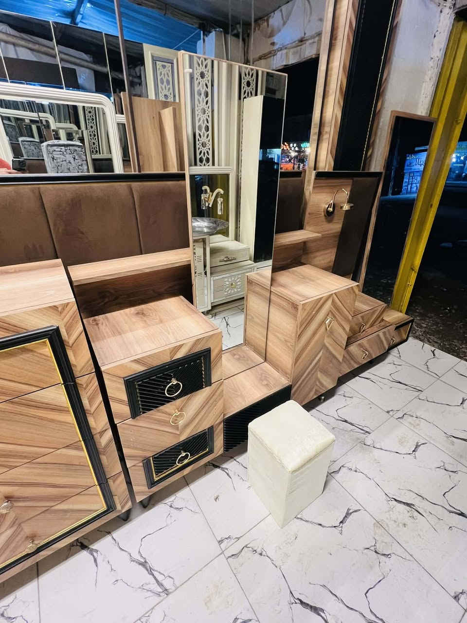 للبيع مع الشد والنقل


**إذا كنت صاحب هذا الإعلان وتريد حذفه لأي سبب، رجاءا أرسل رسالة إلى الدعم الفني**