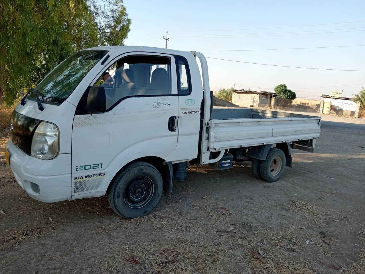کیا بێ بویاخ بێ لیداروی سەنوی اسڵی گێڕو مکینە اکسل شاسی بە شرتە مۆیل 2009 سعر 51 ورقە ***********   *********** شوینە چم چە ماڵ
