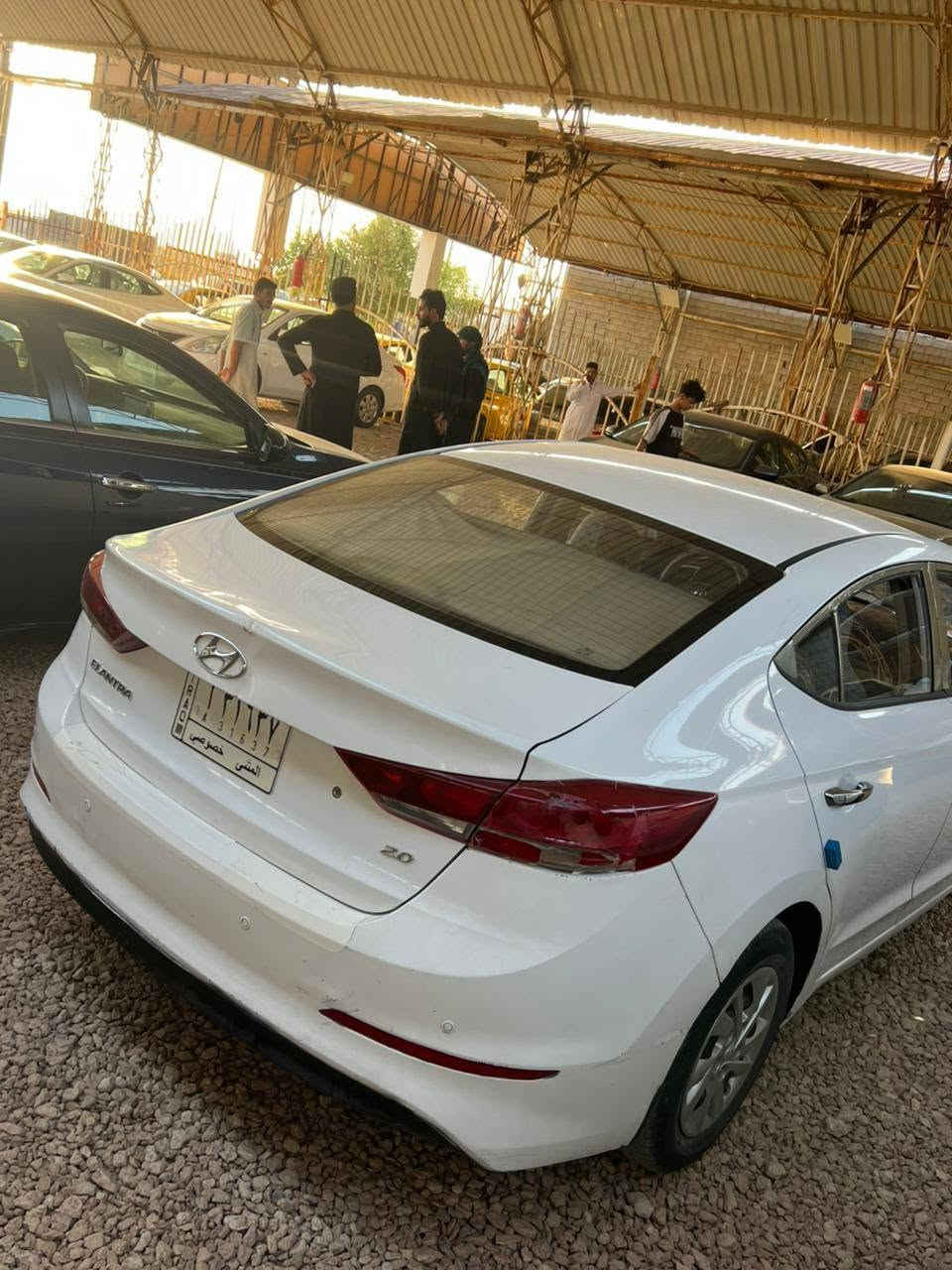 السلام عليكم للبيع هونداي النترا موديل 17. رقم مثنئ حرة مداور ثاني يوم  محرك 2000 دوش شرط ما  مفتوح.   بس بي بدايه بخار بصيط شرط بدون تنقيص شرط   تبريد ثلج 🥶 حداديه 100% ع الفحص  تخم تاير جديد السيارة سونارهه مرفق بلمنشور السعر 125$ وبيها مجال  *********** للاستفسار . موجود ع النت
