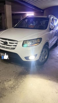 سنتافيه موديل 2010  خليجي v6  3.5 بيها جاملغ الأمامي الأيسر  ٧ راكب  ر...