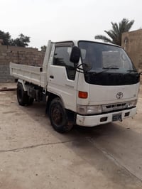 تيوتا قلاب للبيع الاتصال على الرقم 07702935923