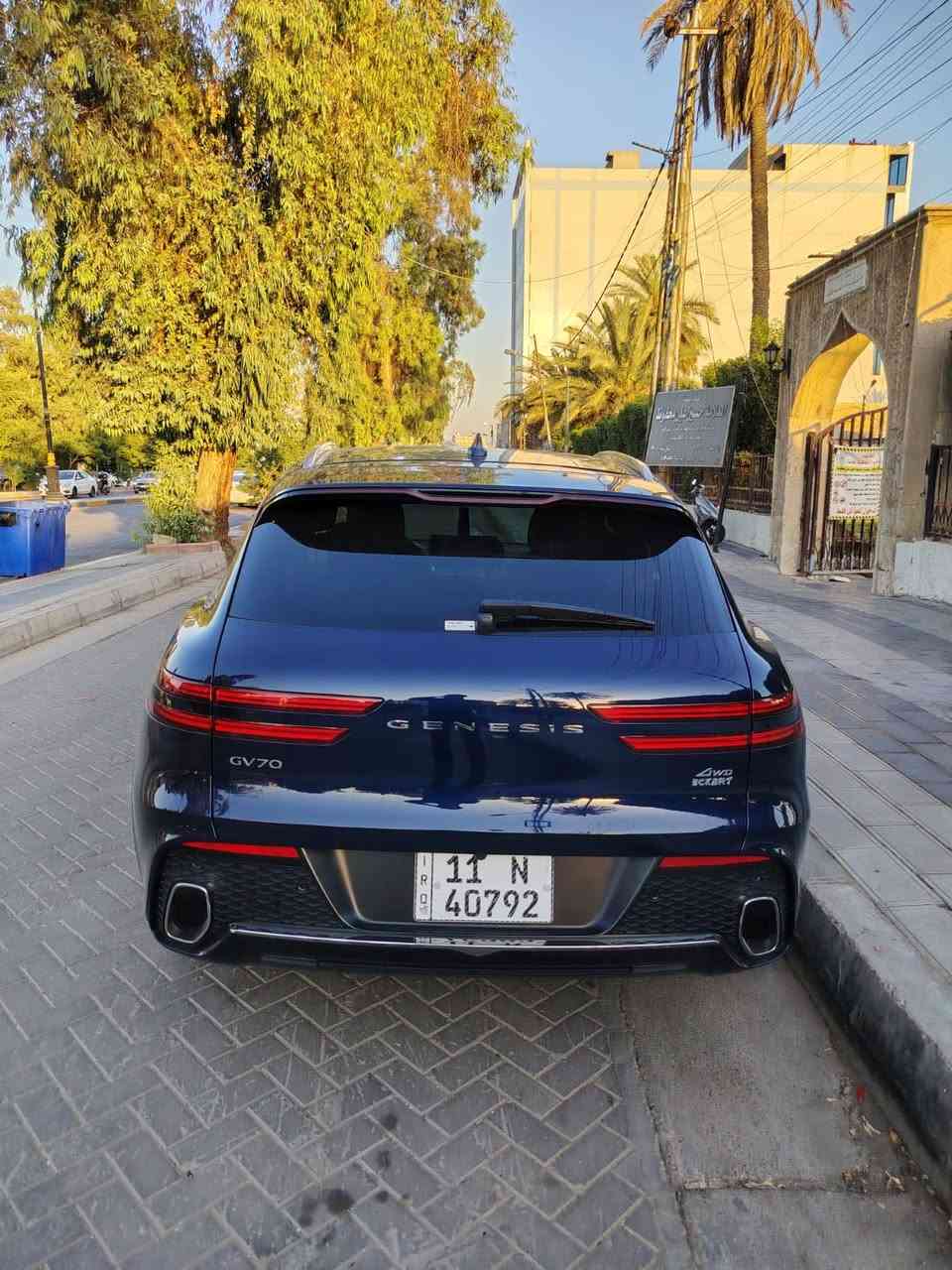 السلام عليكم جينسيس موديل 2025 وارد امريكي حادثها كما موضح بالصورة السعر 260 وبيها مجال السيارة كتاب شهداء ماشية السيارة 8 الاف بعدها اخت الزيرو 
مواصفات 
1_بصمة نضام ترحيب 
2_بانوراما
3_كامرات 5 (360 درجة)
4_تشغيل عن بعد 
5_كشنات خزن ميموري 
6_شحن واير ليس 
7_تبريد قطعتين 
8_كشنات جلد 
وبعد هواي مواصفات بيها اي استفسار الاتصال على الرقم 
غير متواجد انترنت اتصل واتساب ورصيد 
*********** 
مكان السيارة بغداد حي القاهرة
