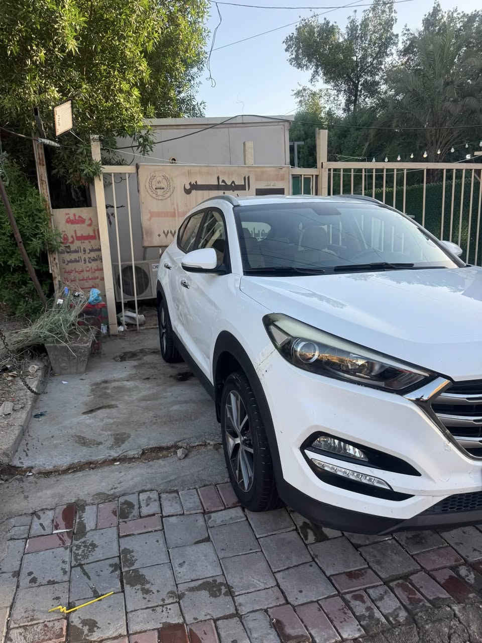 ياالله السلام وعليكم للبيع توسان 2018 خليجي رقم اربيل للبيع السيارة خير من الله تخم تاير تبريد كير مكينة غير مفتوحات وسونار هم بداخل المنشور للاستفسار اكثر ***********
*********** العنوان بغداد البنوك 
السعر ب158 وبيها مجال بسيط للشراي
