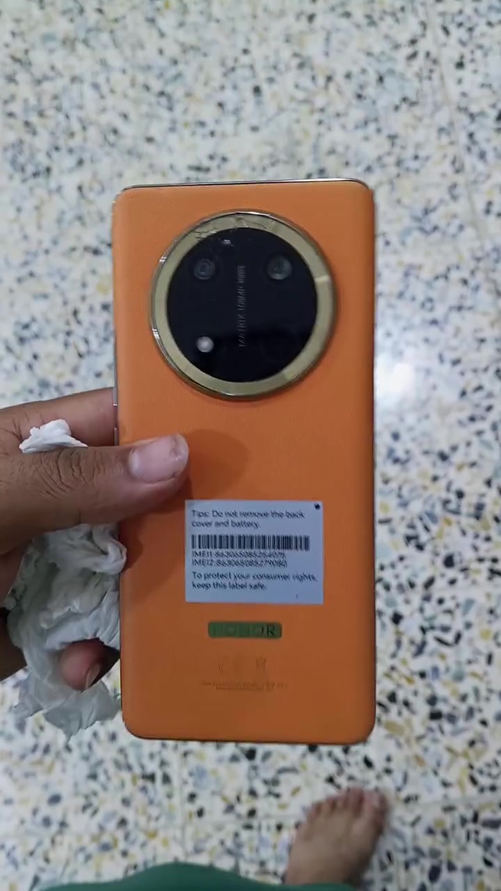 سلام عليكم هونور x9c جديد ماصارلي شهر من شتريته 250
***********
