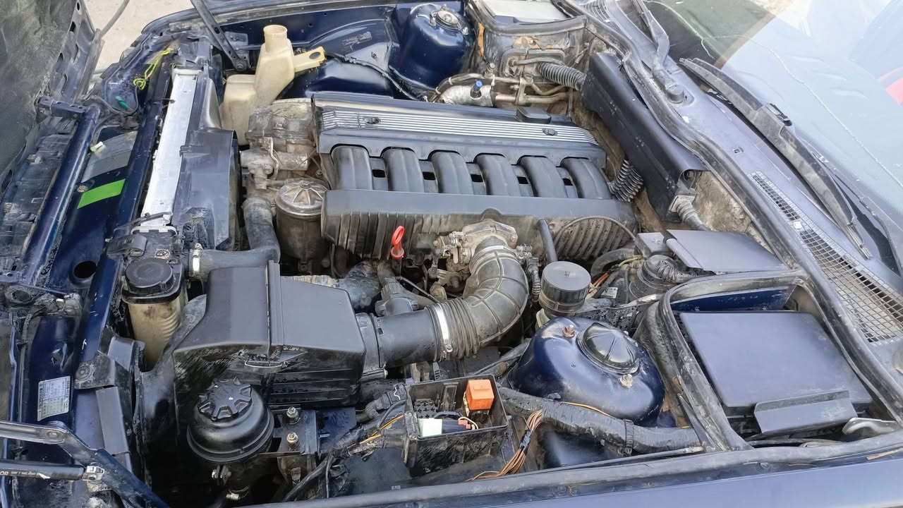 bmw 525
موديل 1994
كير محرك نظيف تحويل ثاني يوم بأسمي مصبوغة عام جمالية عدا طخة جاملغ خلفي تبريد وي السويج محرك فانوس 
السعر 55 
اي استفسار موجود خاص او هذا الرقم ***********
