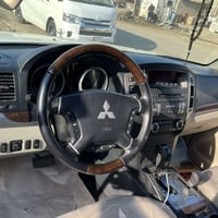 خوان باجيرو للبيع لون ابيض صدفي كفاله سياره انضف من بل صور موديل 2015 ...