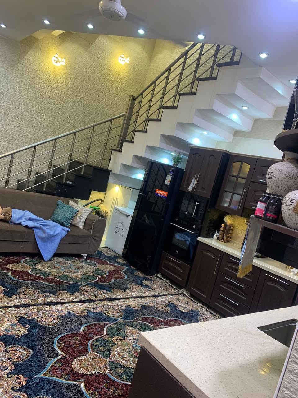 سلام عليكم من رخصه الادمن بيت للبيع مساحته 100متر ملك صرف الواجهيه 5ونزال 20 بيت طابقين يحتوي على 3غرف نوم و صاله واستقبال2 حمامات العنوان البلديات المضمار العابد بناء درجه اولى2022للاستفسار الاتصال ***********
