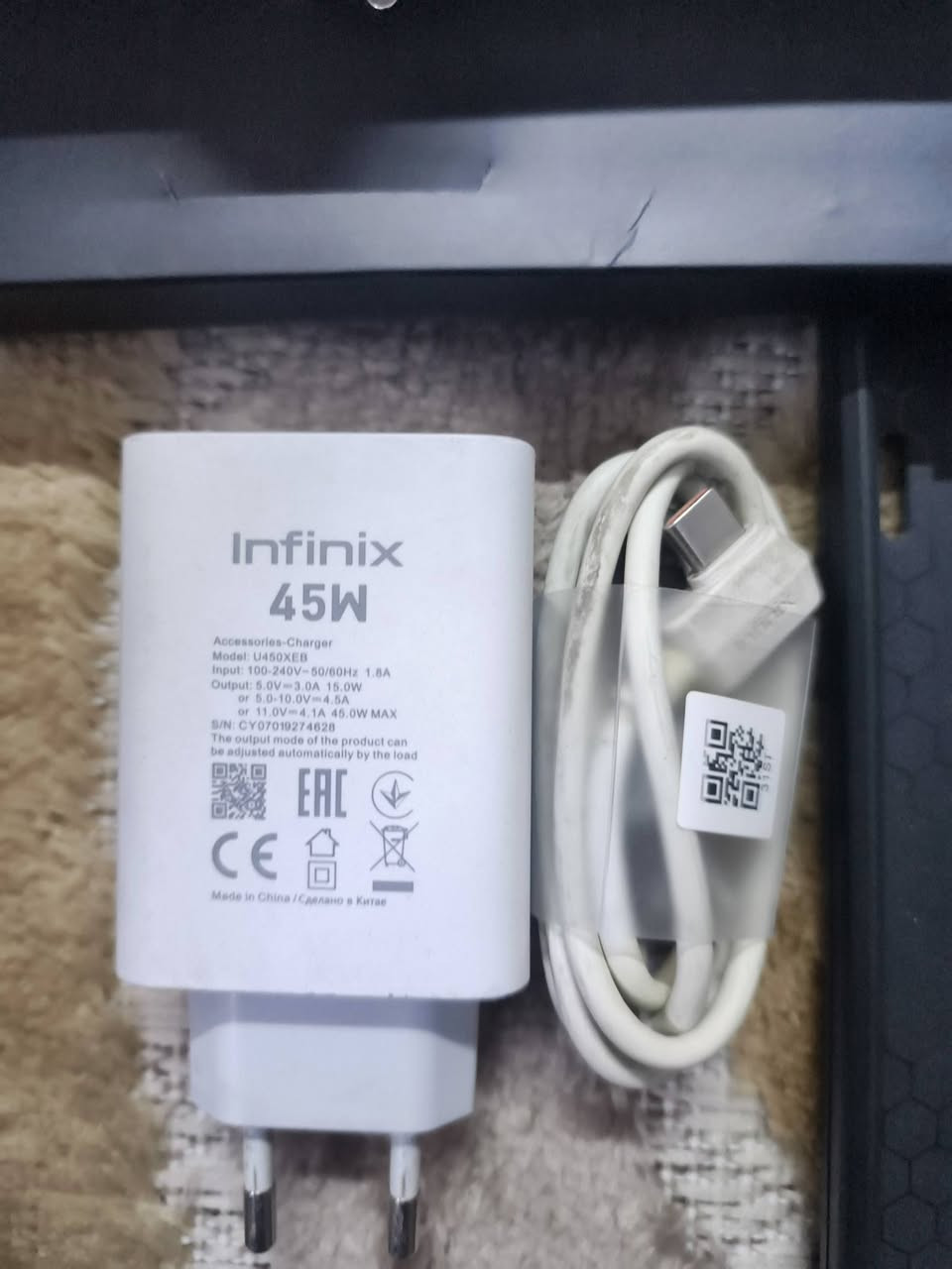 السلام عليكم 
من رخصة الادمن سعرة 260 وبي مجال 
جهاز انفنكس جي تي 20 برو 
ذاكرة 256 
عشوائية 12+12
معالج يشغل بوبجي 120 فريم
كامرة 108ميگابكسل صورة واضحة ومحترمة 
بطارية 5000 جهاز محافظ علية 

الملحقات: 
1-كارتونة مال الجهاز 
2-شاحنة وكيبل 45واط مالتة الاصلي يدعم الشحن السريع
3-سماعة تايبسي اصلي 
5-مبرد العاب 
6-كفر مال الشركة + كفر درع 
***********
