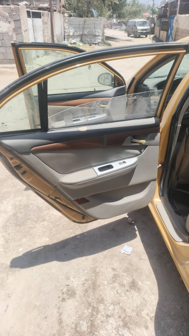 ليفان 620 للبيع رقم صدامي راعيها ما اندله سياره عاطله نواقص السلف ودرايم وعصه مال كير مكينه جديده وكير جديد السعر ٧ ورقات المكان كربلاء ***********
