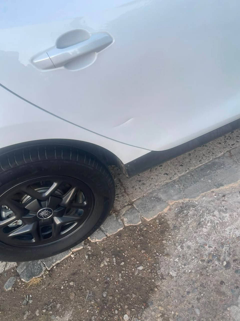 سلام عليكم byd جن بلاص 2025 صيني بيها طخه خفيفه بالجاملغ موضحه بالصور ورصعه بالباب السياره كلش جديده داخل زيتوني السعر 17،750 مليون وبيها مجال بسيط العنوان بغداد حي حطين للاستفسار *********** بغداد, العراق

