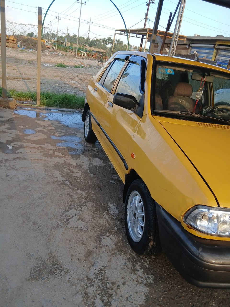 السلام عليكم سايبه لبيع موديل ١٥ سياره جاهزه كبل لشارع تخم تاير جواه جديد ويل كب مكينه خير من الله كير نظيف كشرته كدام عينك سنويته ٢٧ السعر المطلوب ٣٢ وقابل لتفاوض../  ***********
