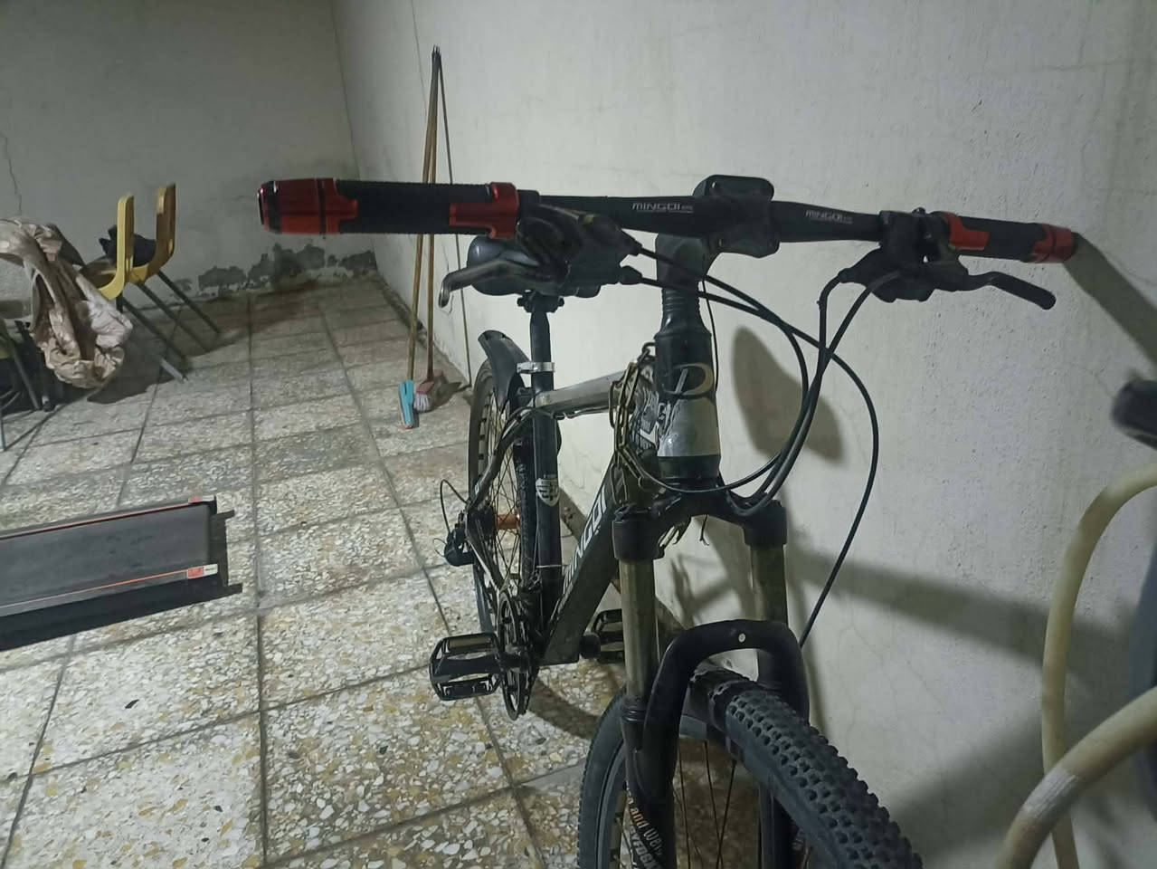 السلام عليكم
بايسكل نظافة وسط فافون خفيف
شغال كلة 
سعرة 75 المكان الطوبجي


**إذا كنت صاحب هذا الإعلان وتريد حذفه لأي سبب، رجاءا أرسل رسالة إلى الدعم الفني**