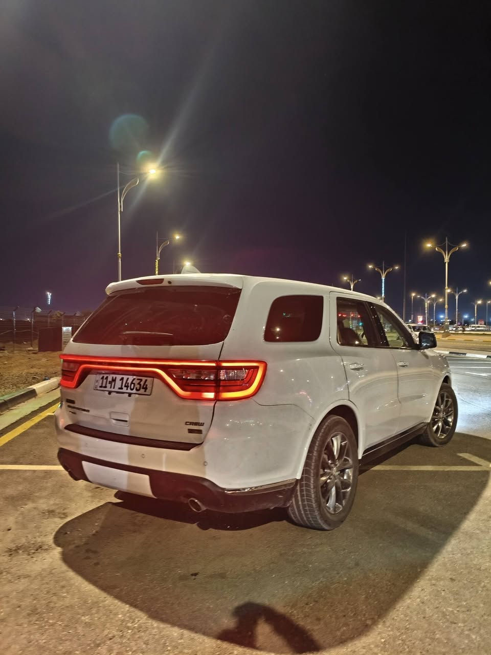 السلام عليكم للبيع دوج دورنكو2016 امريكي رقم بغداد انكليزي بسمي  مكينه 6 سلندر 3600 ماشيه 150 الف كيلو متر حقيقي ميه بالميه كشنات امامي هيتر وتدفئه بالستيرن كشنات جلد   منفصل السياره جاهزه من جمييع النواحي حداديه تايرات مكينه كير تبريد تدفئه كله جاهز مكان السياره كربلاء سعر السياره 193 ورقه للاستفسار اتصال+بي واتساب ***********
