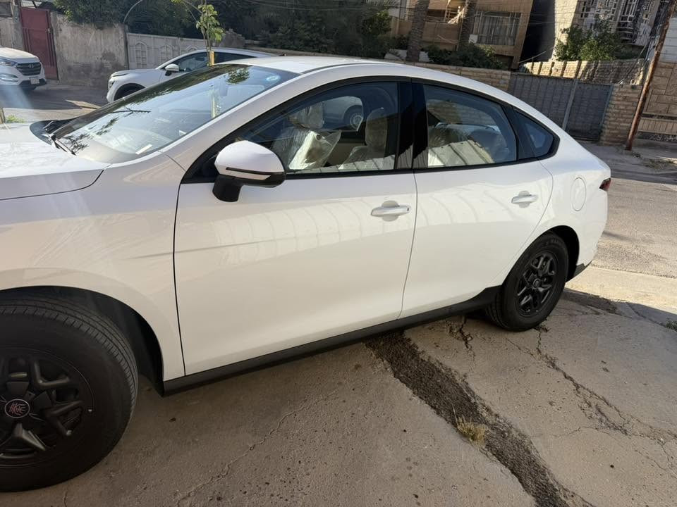 BYD QIN PLUS موديل 2025 داخل ابيض
ماشيه 3650 كم الكلي بعدها بحاله الزيرو 

منزل تطبيقات الشاشه كامله 
السعر الاخير 19 مليون بيها مجال بسيط حق الجيه

***********
