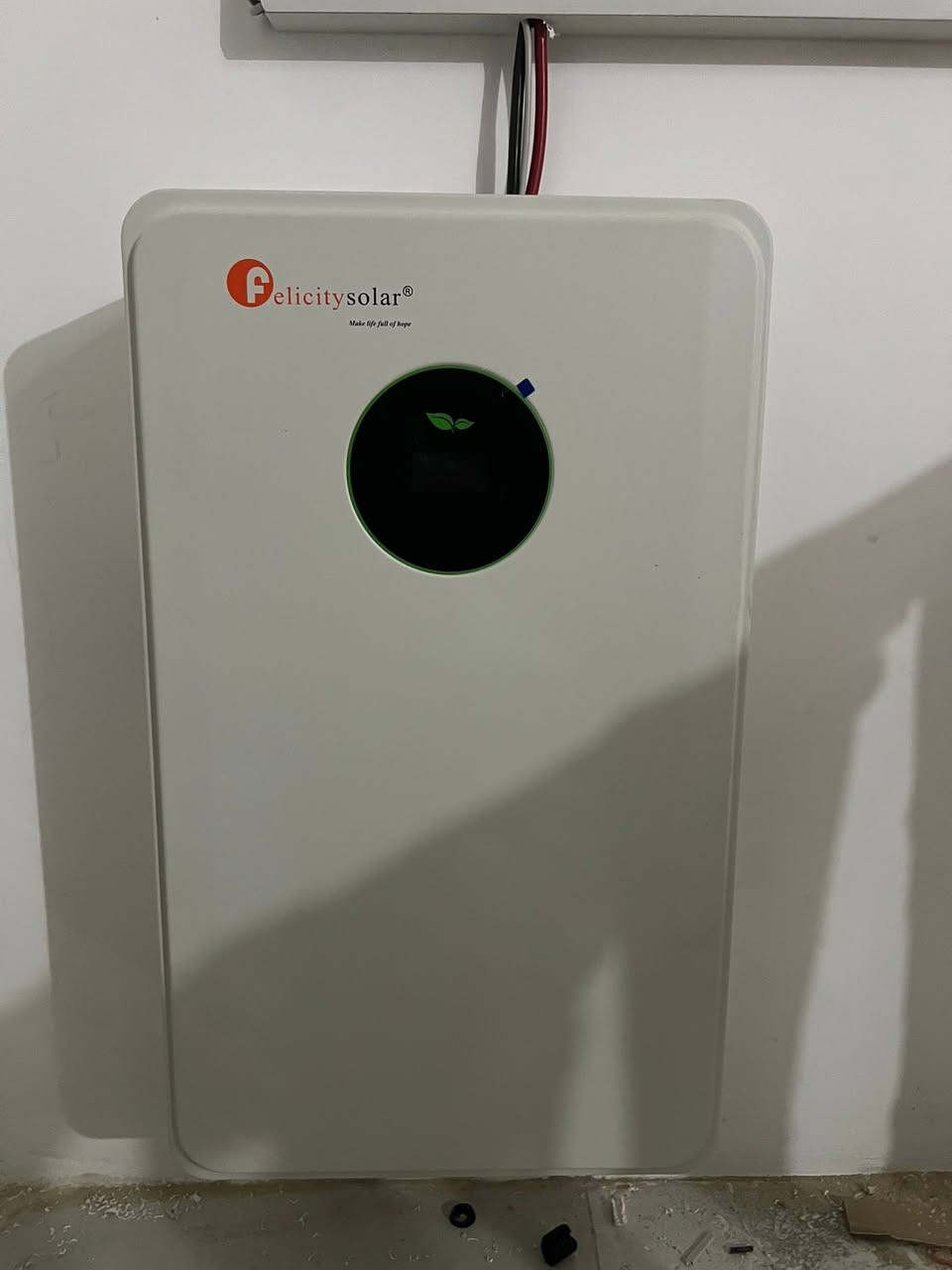 🔋 تم بعون الله نصب منظومة طاقة شمسية بقدرة 10 أمبير (ليلي ونهاري) في قضاء الحمزة الشرقي 🔋

✅ مكونات المنظومة:

• انفيرتر فيليستي (Felicity) سعة 6KW
ضمان سنتين.

• بطارية فيليستي ليثيوم سعة 10KWh
ضمان 5 سنوات.

• ألواح جينكو سولار (Jinko Solar) ثنائية الوجه (Bifacial) العالمية
عدد 6 ألواح، سعة اللوح الواحد 620 واط.

• بوردات حماية منفصلة للـ AC والـ DC.

• جوزات حماية وفيوزات وجوزات إطفاء حرائق.

• هيكل حديد مغلون مقاوم للصدأ والعوامل الجوية.

🛡️ ضمان شامل لمدة سنة على أعمال التنصيب وكافة الملحقات، ويشمل:
الأسلاك، الجوزات، الهيكل، أعمال الصيانة والخدمة.

📞 للاستفسار والحجز:

***********

***********
