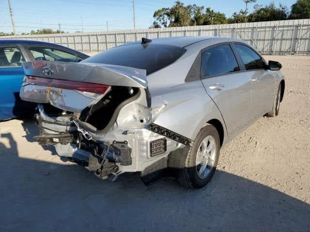 السلام عليكم النترا موديل 2021 حادثه جنطه فقط محركه 2000سياره خير من الله مكفوله السعر 160 مكانه بغداد للاستفسار ***********
