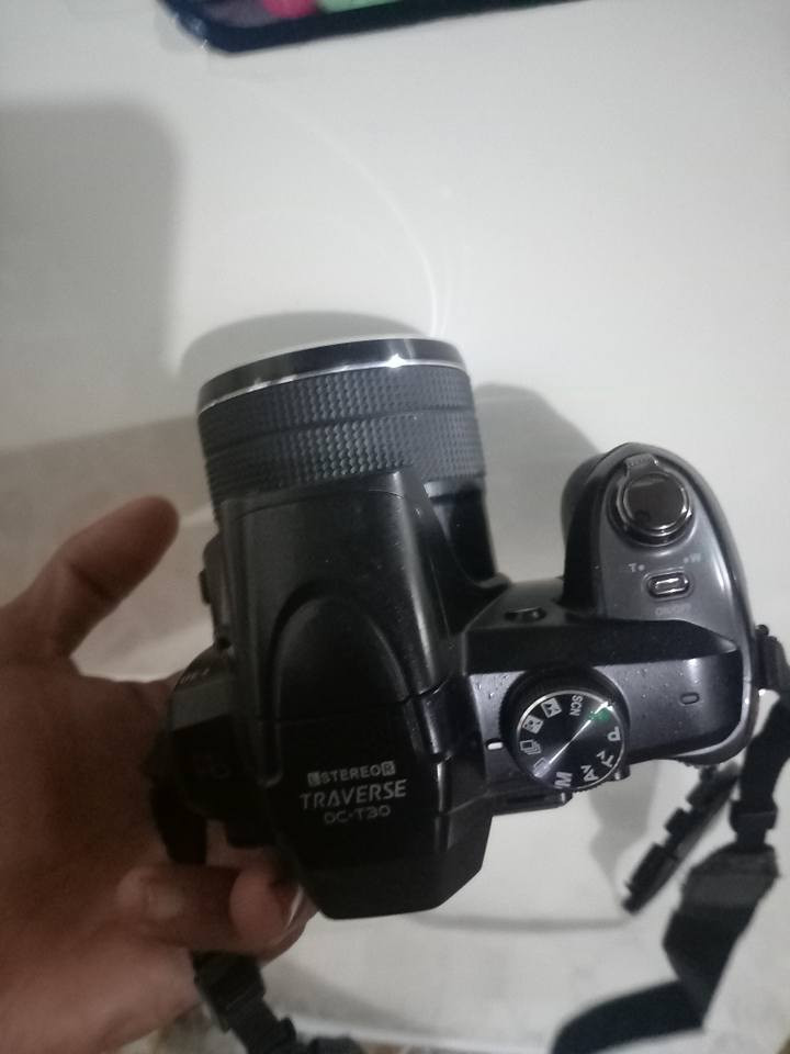 كاميرا هاير 30-DC كاميرا مناسبة للعائلة بسعر كلش مناسب 155 الفالنوع كاميرا دیجتال دقة الكاميرا : 18 ميغا بكسل تقريب العدسة : 36 قياس حساس الصورة: 2.31 انج حجم العدسة : 4-144 ملم فلاش داخلي يوجد نوع البطارية بطارية ليثيوم (120)
اللون اسود

المميزات كاميرا عالية الدقة 1080P Full HD بصمة التاريخ ، إزالة العين الحمراء تصوير فیلم قصير:

FHD:1920×1080 i601920×1080 p30 HD:1280×720 p60; 1280×720 p30 VGA:640×480 p30 QVGA:320×240 P120

______________

معلومات المنتج E80 :- 

النوع: كاميرا رقمية
التكبير البصري: 23x
البكسلات الفعالة: 500 مليون بكسل
البعد البؤري: 4-92 ملم
نوع البطارية: بطارية ليثيوم (CB-170, 1700mAh)
اللون: أسود
الفلاش المدمج: نعم

البكسلات المسجلة: 💪

FH: 1920×1080/30fps
HD+: 1280×720 60fps
HD: 1280×720 30fps
VGA: 640×480 30fps

المميزات: 
- دعم تحميل Youku
- التصوير الفاصل (1 ثانية، 3 ثواني)
- 3 ثواني ما قبل التسجيل
- وظيفة التصوير البطيء
- تقنية التركيز باللمس على شاشة LCD
- شحن USB
- نطاق التركيز 1.5 متر - ما لا نهاية
- الحد الأدنى لمسافة التركيز 10 ملم - ما لا نهاية
- صيغة التسجيل: فيديو AVI (H.264)
- وسائط التخزين: بطاقة SD/SDHC
- سعة التخزين 128 ميجابايت
- أقصى سعة مدعومة 32 جيجابايت
------------------------------
***********موجود واستاب وتصال
كاميرا هاير 30-DC كاميرا مناسبة للعائلة بسعر كلش مناسب 155 الف
