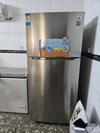 ثلاجة ومجمدة • شغالة • حي الجامعة