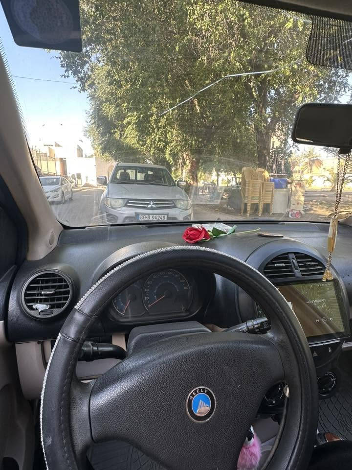 جيلي باندا
موديل 13 ماشية 60 الف بيها صبغ بس جاملغ امامي 

كاملة مكملة تبريد شغال

سعرها 48 ورقة وبيها مجال ان شاءالله

اعظمية
***********
