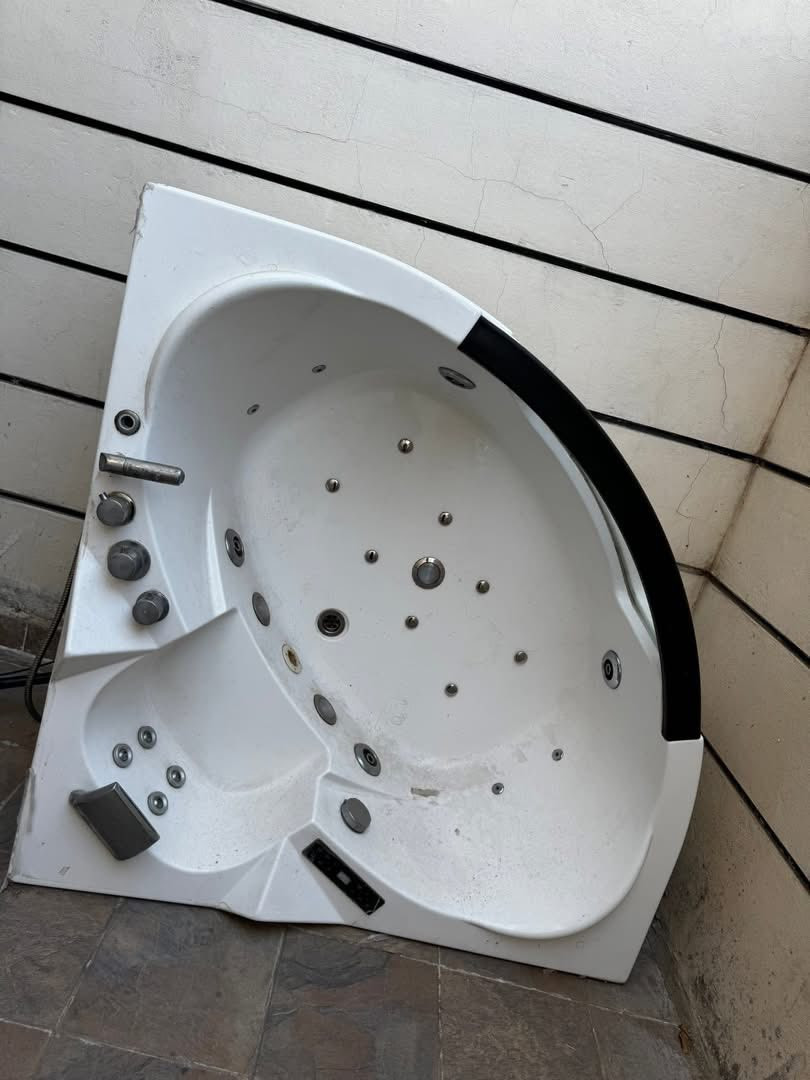 للبيع تخم ديوان 13 مقعد وجاكوزي جديد شغال


**إذا كنت صاحب هذا الإعلان وتريد حذفه لأي سبب، رجاءا أرسل رسالة إلى الدعم الفني**