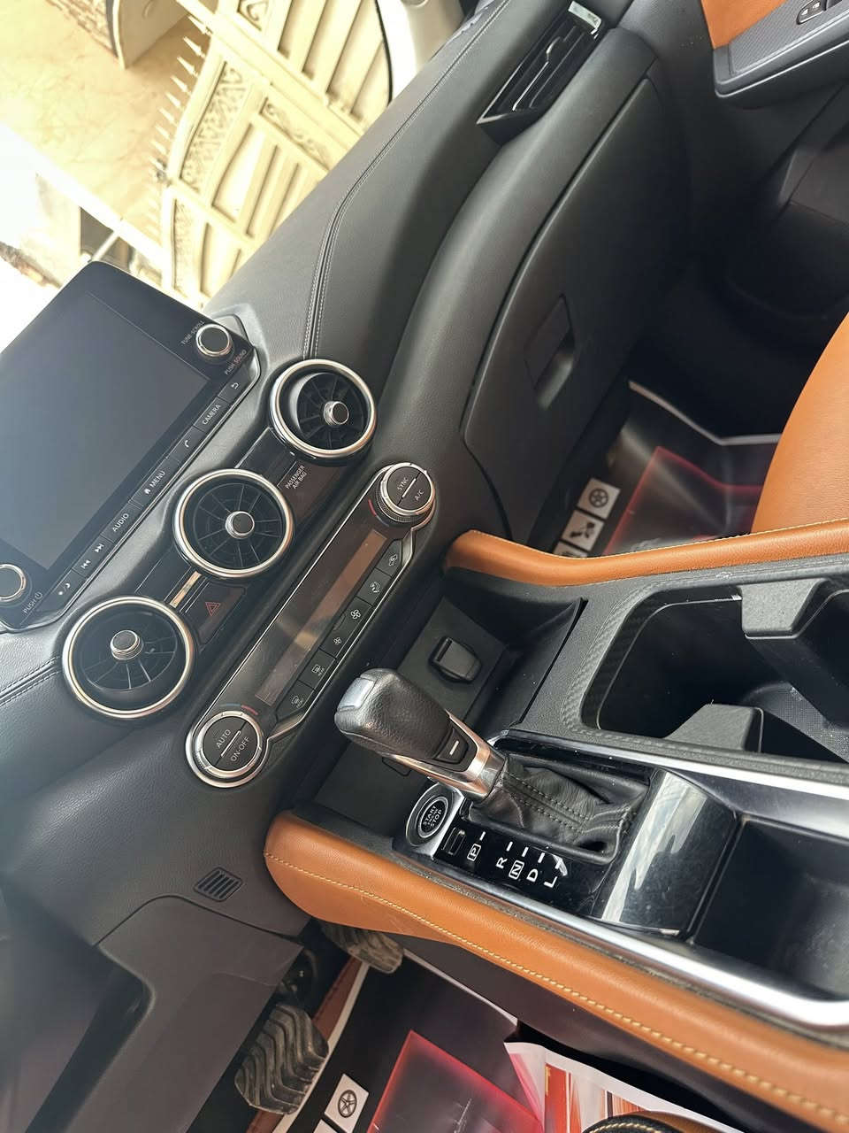 السلام عليكم
نيسان/ سنترا شكل 

الشكل الحديث 

المواصفات sv

الموديل 2020

وارد امريكي 

اللون / اسود

المحرك 2000

وارد امريكي 

السعر 120 ورقة وبيها مجال للشراي 

بغداد/ حي الجهاد 

تفاصيل اكثر الاتصال او الوتساب على الرقم

***********
