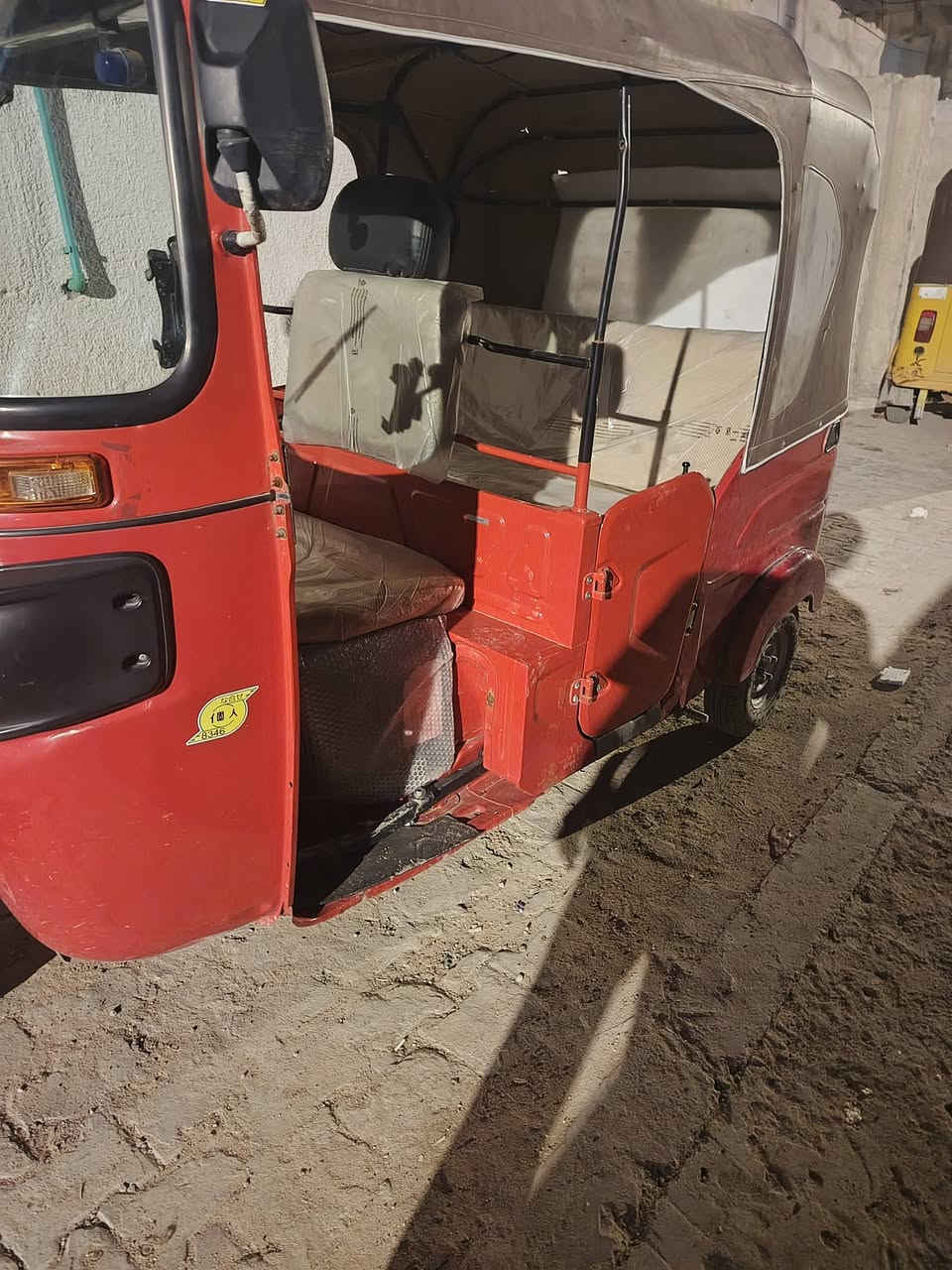 تكتك باجات للبيع ٢٠٢٢ شهر ٥ بيهه ضربه جاملق لخلفي ولبجم العنوان البصره حيانيه لسعر سبعه وربع الرقم ***********
