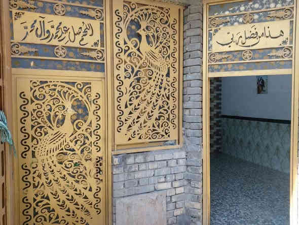 السلام عليكم دار زراعي للبيع مساحه 80متر معاملة تطويب
طابقين الطابق الاول كراج استقبال ومطبخ وصاله وغرفه نوم وخدمات الطابق الثاني غرفتين نوم الدار جاهزه لسكن وحاليا فارغ مكانه البلديات شارع المرور مقابل افران سنبله الخدمات الشارع مقرنص مجاري كهرباء  كامله للاستفسار هاتف ***********.  وتساب شغال
