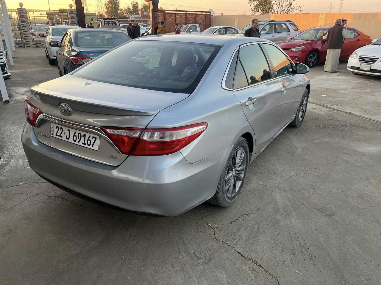 سلام عليكم 
كامري للبيع امريكي 
موديل 2017 
ضرر بونيد بارد وجاملق خلفي عكس سايق 
كير ومحرك شرط 
تواير وصدر جدد
السعر 160 وبيها مجال للطيبين 
الرقم ***********
