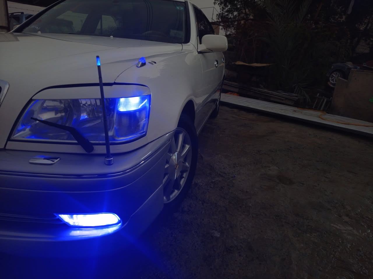 السلام عليكم 
ملكه للبيع فقط 
كفاله كص ونقل جثه وضربه قويه 
اربع دكم كرستال
دي فور جبير مكينه وكير جدد 
تبريد خلفي 
كشنات كهربائيه 
استيرن كهربائى 
ويل نجمه اصلي 
تخم تاير
ثلاجه 
سيارا جاهزه على اخر حبايه 
 حداديه حلوه ترايه حلو 
بيه دحجات سيارا بجاملغ الخلفي والجاملغ لامامي 
رقم كركوك مدفوع كمرك وضريبه جاهزه بس فلوس الرقم 
سعره 108 وبيه مجال 
عنوان نجف لاشرف ابو صخير 
***********
