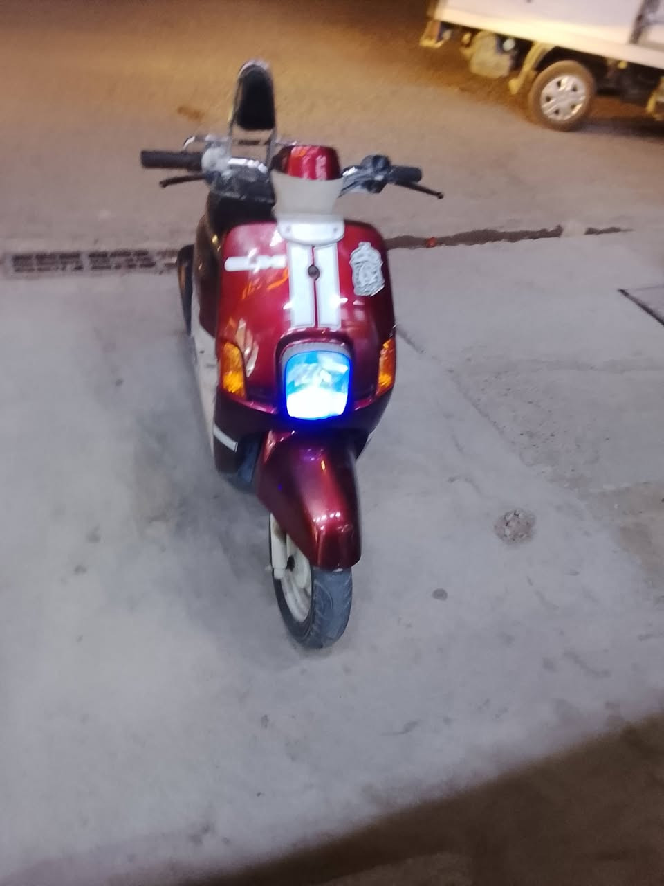 دراجه ماكس بوليسي موديل 2008 
كفاله عامه كل نقص ما بيها بلادي كفرات  
مكينه كفاله كهربائيات كلها شغاله سلف هندر
اي نقص مابيها 550وبيها مجال 
***********
