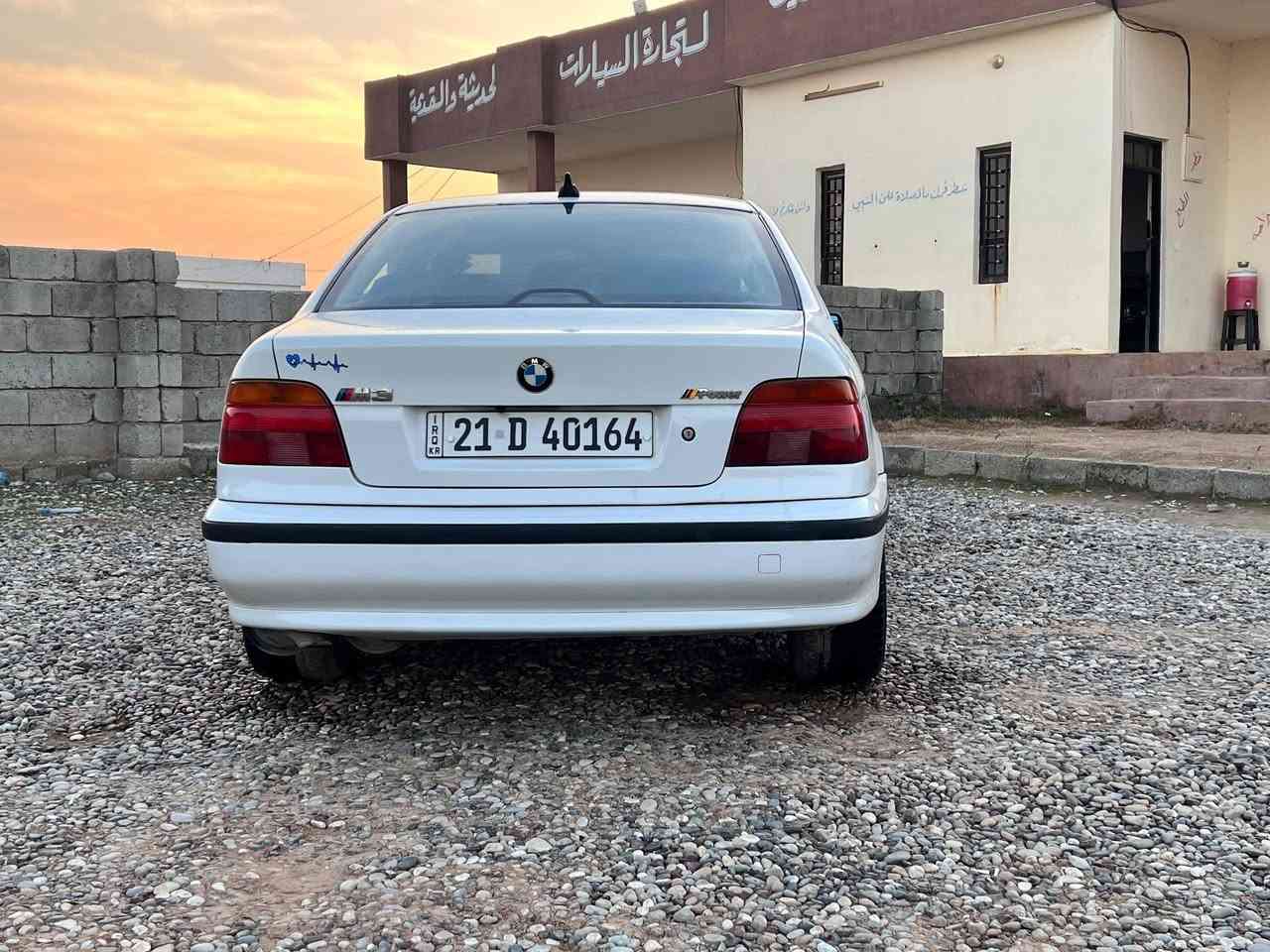 للبيع او مراوس حسب القناعة بي ام ٥٢٨ موديل ٩٨ محرك كير ذهب سياره حلوه مال جناي رقم سليمانيه دولي تحويل ضرر باب الورا النفر السعر ٨٣ وبيه مجال شي بصيط لل شراي *********** خابر وتدلل مكاني الشركاط
