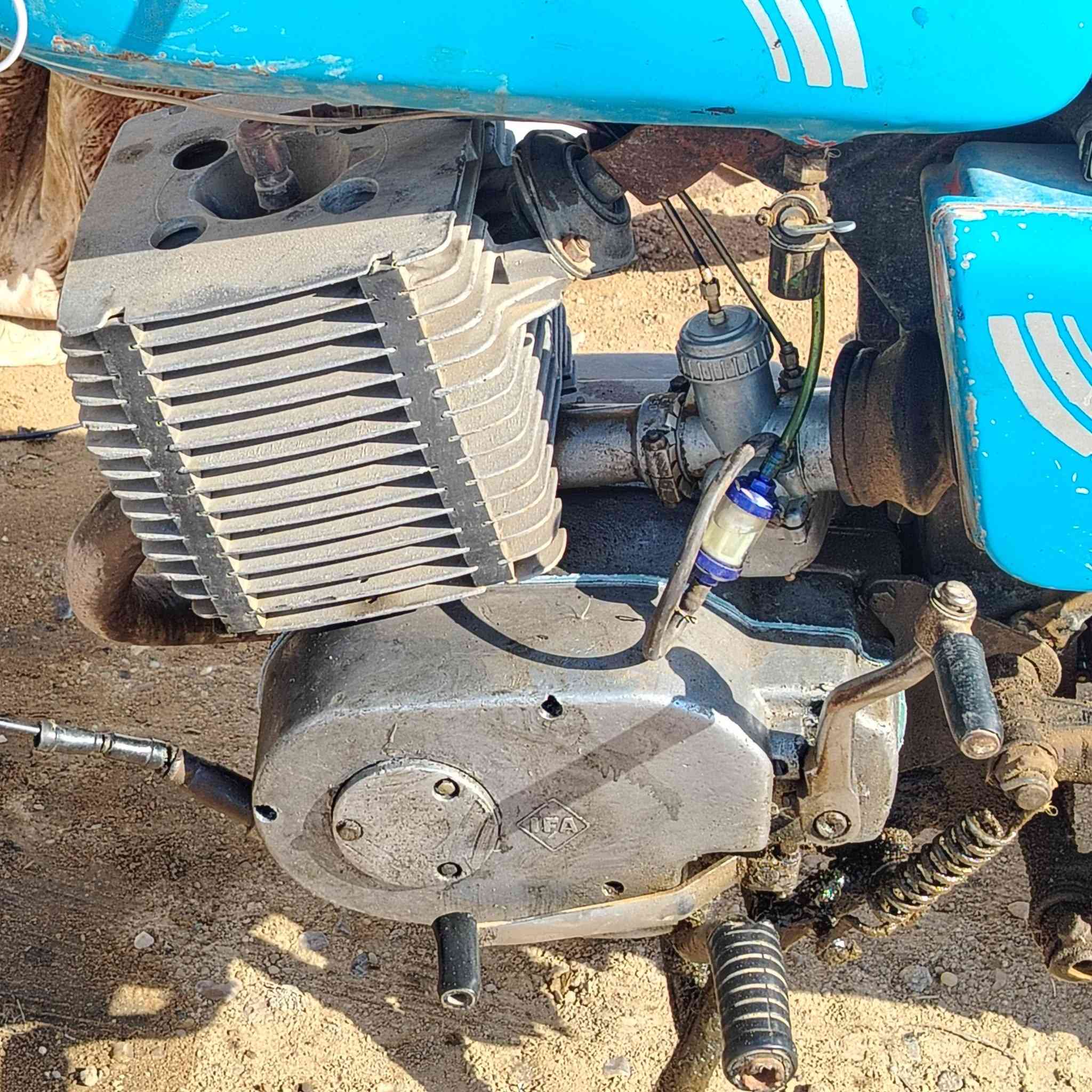 دراجه همزه للبيع موديل 82 سعر 700 وبيها مجال***********
