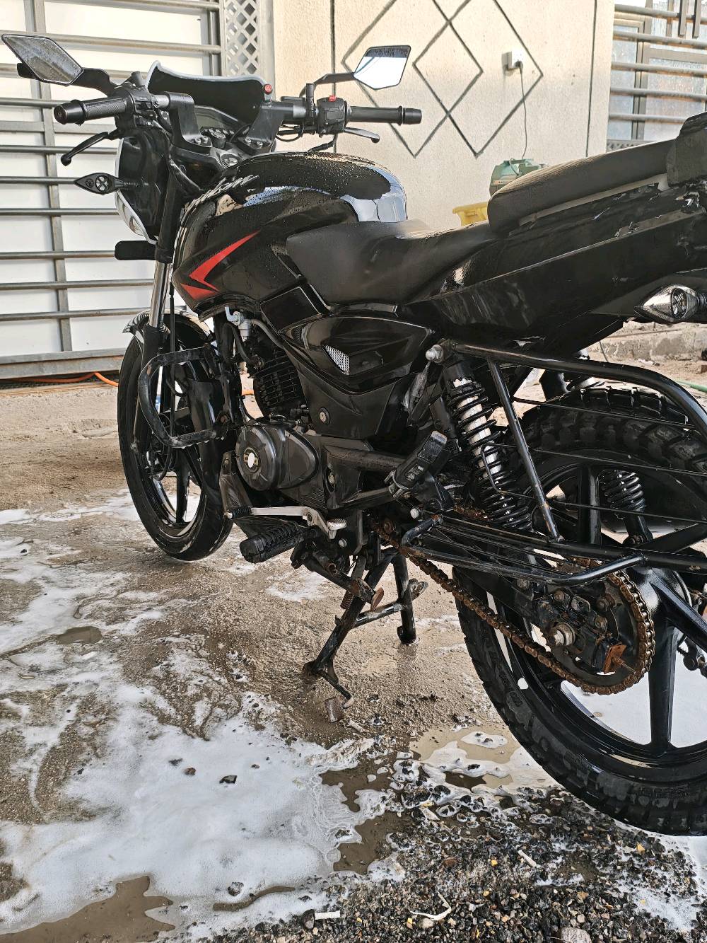 دراجة بولسر نيون 150 CC مجفته مىه وحده غراض شركة 

العنوان البصره ابي الخصيب حمدان 