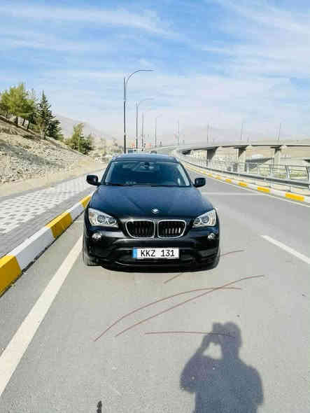 BMW X1 فول فول مؤديل 2012  4 پستني تؤربؤ  منئفئست تسديق يئك پارجه بؤياخ بئ ژورئ بئ ئيرباك نمونه يه له جواني هه مو گياني به شه رت زؤر زؤر به قوه ته سحر 90 محامله شوئن سؤران گؤرينه وه ش ده كه ين به شتئك به دلم بئ 
*********** سوران
