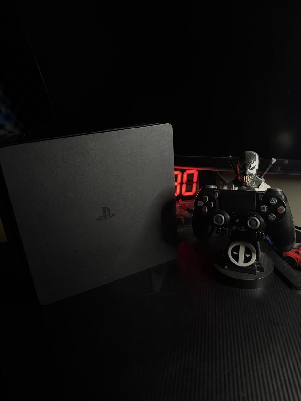 بلي4 سلم نضافة 100% طبعا ما مفتوح نظام اونلاين محدث اخر تحديث مع كافة ملحقاته الاصلية طبعا جويستك واحد اصلي ❤️

تجي وياه 34 لعبة مملوكة مدفوعة الثمن وطبعا مثل ما موضح بلصور قسم منهن محملات جاهزة والباقيات بمكتبة الالعاب شوكت متريد تحمل الي تعجبك ❤️

الالعاب 👇

1- Mortal kombat 11
2- Spider man miles morales
3- Call of Duty Modern warfare remastered
4-  Call of Duty Modern warfare 2 remastered
5-  Call of Duty WW2
6- Homefront revolution
7- Unravel 2
8- Doom eternal
9- Borderlands
10- Borderlands 3
11- The evil within 2
12- The last of Us 1
13- Assassins creed Valhala
14- Assassins creed origins
15- Assassins creed odyssey
16- Mafia 1
17- Mafia 2
18- Mafia 3
19- Ghost recon breakpoint
20- Ghost recon wildlands
21- Battlefield 1
22- Need for Speed hot pursuit
23- Watch dogs legion
24- The division
25- The witcher 3
26- Metro exodus
27- Metro redux
28- Metro 2033
29- Farcry 5
30- Farcry new dawn
31- Star wars battlefront
32- Battlefront 1
33- Battlefront 2
34- Fallout 4

السعر : 250 الف 🔥

*توصيل متوفر لكل المحافظات العراقية ❤️


**إذا كنت صاحب هذا الإعلان وتريد حذفه لأي سبب، رجاءا أرسل رسالة إلى الدعم الفني**