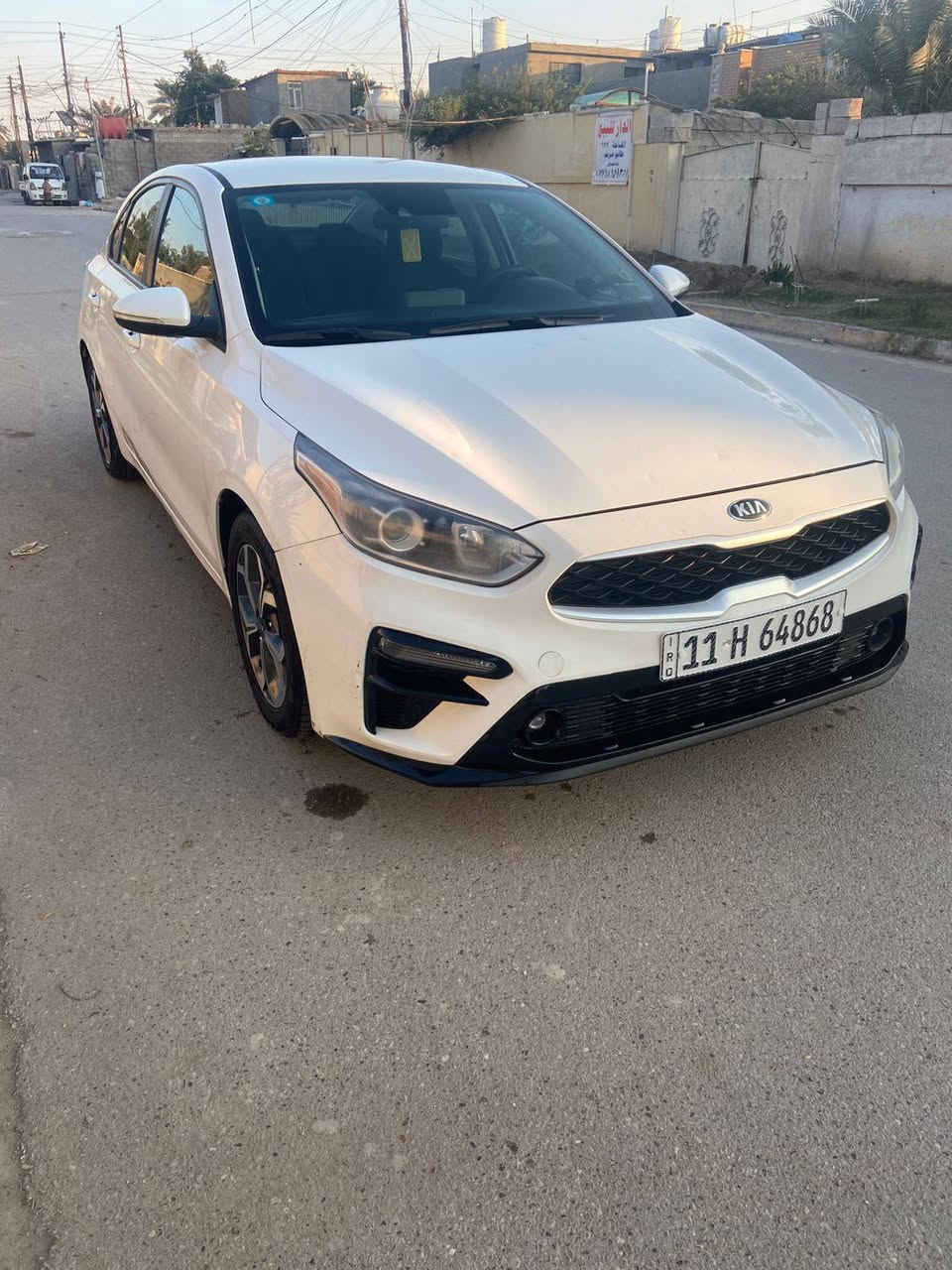 كيه فورتي سعره128مديل 2020 حادثة جاملغ وباب سايق بدون ارباك بيه حالوب بصيط سياره جاهزه ماشيه 66الف محرك 2000دوش مكاني بغداد سونر مرفق ***********
