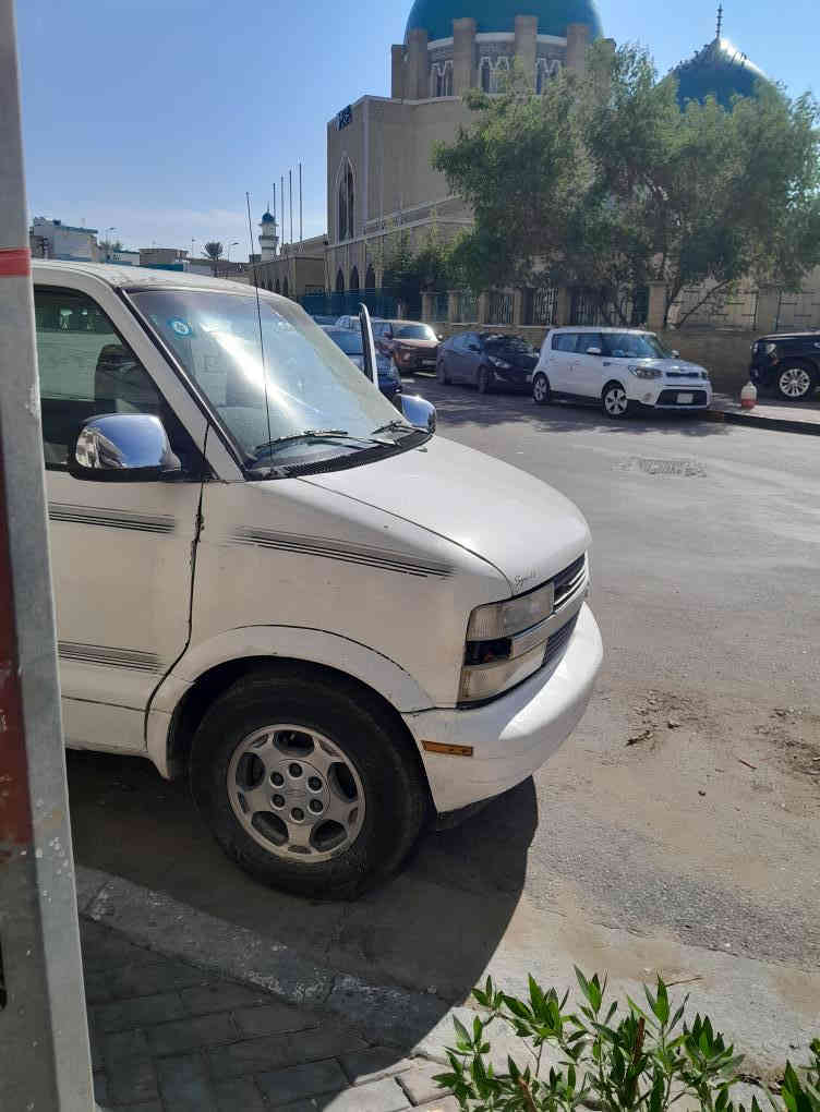 سلام عليكم سياره للبيع شوفر ليت فن استرو موديل ٢٠٠٣ تبريد قطعتين الكمبريسر عاطل محرك ٣٥٠ كير ٧٠٠ هزه جديده رقم نكليزي50$ وبيه مجال جديد***********
