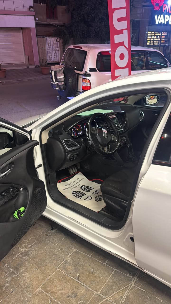 اعادة المنشور بسبب الوعود الكاذبه دوج دارت 2013 سياره بيها صبغ بيبان ثنين عكس السايق وجاملغ تخم تايرات جديده كير محرك تبريد كله مكفولات مستعجل جداً على بيعتها سعرها ٦٥ قفل 
مكان السياره بغداد اليرموك *********** بغداد, العراق
