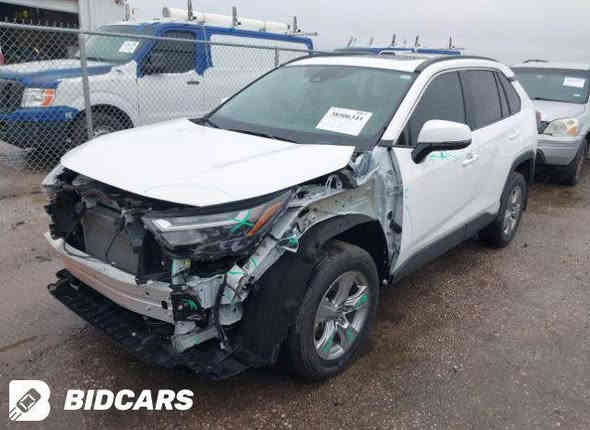 السلام عليكم   راف فور موديل ٢٠٢٢ حادثها كما موضح بالصور صيغ جاملغ فقط ويعافيه الباقي كفاله عامه بدون ايرباك ماشيه ٣٥ الف كيلو رقم بغداد تحويل بالاسم السياره بصمه فتحه كشن كهرباء جنطه كهرباء السعر المطلوب ٢٦٥ وبيها شي بسيط  جدا ***********
