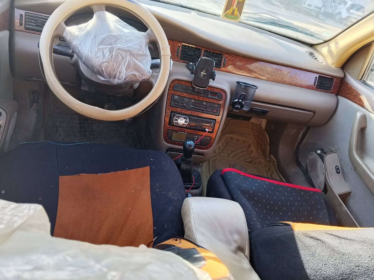 سمند ناطق موديل 2010،، بأسمي رقم انكليزي،، هزه 25،، كير ومحرك خير من الله لاضربه ولاتبديل، تخم تاير، باتري جديد كهربائية كلها شغاله، اي نقص مابيها غير،، خلل بكهربائيه التبريد،، السعر 38،، العنوان، الحله،، تلفون، 
***********
