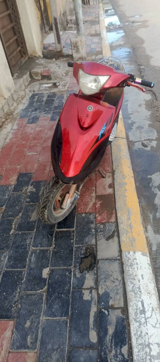 سلام عليكم ماكس عدله دراجه عوزها ترتيبات نوقصها خارجيه بسيطه مكينه 55 سعر300وبيها مجال مكاني كربلاء حي  ***********
