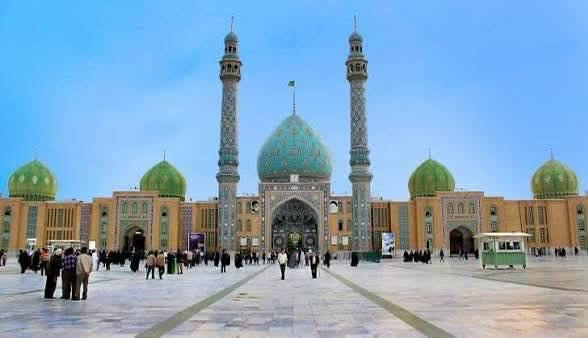 #كــروبـات_ايـران_سـياحـي_ديـنـي

    #مـن_شـركـة_سما_الهنديه_للسفر_والسياحه

         #بـاصـات_حـديـثـه_بـر_vip

     #سارعو_بالحجز_مقاعد_محدوده

                   ⏰بتاريخ 29/6/2026

#قم_مشهد_نيشابور_11يوم_ب190_الف

#قم_مشهد_نيشابورذهاب_طيران_عوده 
#طيران_بسعر_500الف_كل_يوم_خميس 

            #مــلاحـظـة

#قــم4ايــام_3_الـيـالـي
 
#مـشهـد_5_ايـام_4_الـيـالـي 

#ملاحظه_ثلاث_وجبات_طعام_في_مشهد_يوميا_داخل_الفندق

#ملاحظه يتوفر نظام الاقساط المريح لحاملي ماستر كارد  الرافدين
_____________________________
-البرنامج بالتفصيل/
(اليوم الأول) 🚟 التجمع عند باب الشركة والانطلاق نحو الحدود العراقية الإيرانية ومنها إلى مدينة قم المقدسة ______________________________
(اليوم الثاني) 🚟 الوصول استلام الغرف بعد الساعه الثانيه عشر ظهرا وعنده العصر ذهاب الى زياره سيده معصومه 
_____________________________
(اليوم الثالث)
لأداء المزارات إلى بيت النور بيت السيدة 
معصومة والمكان الذي توفت فيه وقبور أربعين علوية موسى المبرقع ومسجد جمكران مقام الأمام المهدي عجل الله فرجه الشريف 
_______________________________
(اليوم الرابع)  تسليم الغرف والاتجاه الى مدينة مشهد المقدسة 🌇 قبل الوصول الى مشهد زياره مدينة نيشابور قدم امام رضا عليه السلام
______________________________
اليوم الخامس  🚟 الوصول استلام الغرف والاستراحة وعصرا الخروج لزيارة الامام الرضا عليه السلام
______________________________
اليوم السادس 🚟 التوجه لزيارة ياسر وناصر إخوان الإمام الرضا عليه السلام وشراء العسل الطبيعي وجولة تسوق من مول كوك وبعدها جوله سياحيه الى جبل النور ☑️
_______________________________
اليوم السابع 🚟 الخروج بجولة سياحية الى حديقه الزهور والطيور 🌺🍄🐓🦜🦆
_______________________________
اليوم الثامن) 🚟 جوله سياحيه الى باغ مشهد  وبحيرة چاليدره 
______________________________
اليوم التاسع  تسليم الغرف و التوجه الى قم المقدسة 
___________________________
(اليوم العاشر ) 🚟صباحا زيارة الوداع لحرم السيدة معصومة عليها السلام وبعد الظهر تسليم الغرف للعودة الى ارض الوطن ____________________________
(اليوم الحادي عشر) 🚟 صباحا الوصول الى العراق الحبيب متمنين لكم قضاء اجمل الاوقات تاركين اجمل الذكريات بصحبتنا 🪁
_____________________________
البرنامج يشمل
-السكن بفنادق حديثه ومميزه

-علماا يكون استلام الغرف عند الساعه الثاني عشر

-الاطفال دون 10 سنوات بسعر150 الـف  مقعد فقط  

-ثلاث وجبات طعام في مشهد فقط 

- السكن ثلاثي ورباعي وخماسي ومن يرغب
بغرفة مزدوجة اضافة 50 الف 

غرفة سنكل 150 ألف عراقي

الشركة توفر مترجم للمراجعة في الامور الطبية مجانا عافاكم الله
📍للحجز يرجى زيارة موقع الشركة أو الأتصال على أرقام
#بابل_حي_الحسين_مجاور_مطعم_ارض
*********** حجي زيد
*********** حجي زيد 
*********** خدمة الزبائن 
_________________________________
ملاحظة : دوام الشركة كل يوم من الساعة 9:00صباحا الى الساعة 11:00ليلآ
