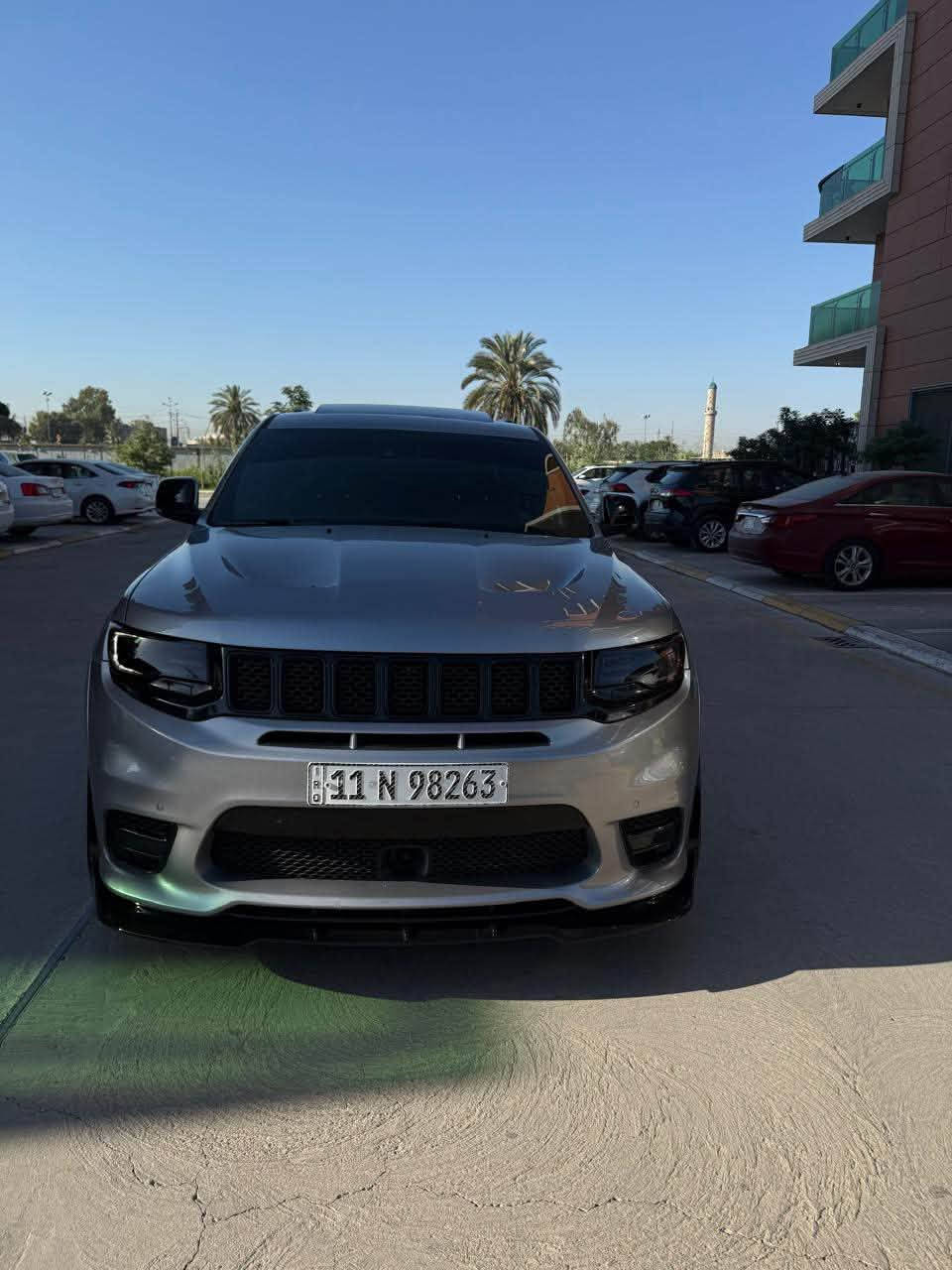 جيب SRT 2021 للبيع او مراوس حسب القناعه
جيب كراند شيروكي SRT اصل 
الموديل : 2021 
المحرك : V8 / 6400 
الكير : أوتوماتيك
الحالة سياره بدون ايرباك
الـــــمـــواصــفـــــات 
فول مواصفات خنك لل اخير 1/1 لل اخير
من رادار الامامي وخلفي وجوانب .. الخ 
رادار امامي مع مانع تصادم . 
رادار خلفي نظام بريك اوتماتيكي ( Auto Break System )
نظام الاسطفاف الالي (اوتوپارك) 
نظام تحذير الخروج عن المسار 
دفع رباعي 4x4 . 
فرش المقاعد من الجلد والشاموا 
دشبول جلد  . 
صفي المقاعد الأمامية كهربائية 
ذاكرة لحفظ وضعيات الجلوس ( كرسي السائق ميموري) 
صفي المقاعد الأمامية مع تبريد وتدفئة . 
صف المقاعد الخلفية مع تدفئة .
انظمة القيادة على حلبات السباق  (رياضي) 
نقطة عمياء  ( رادار جانبي) 
ويل SRT  اكبر حجم قياس 20 انج
مقود  (ستيرن) السائق كهربائي 
تدفئة ستيرن 
سقف بانوراما
شاشه كبيرة 
مصابيح امامية زنون 
المصابيح الأمامية مع LED لايت 
مصابيح خلفيه (بك لايت)  لد
كشافات ضباب بروجكتر زنون 
تشغيل عن بعد
صندوق كهربائي 
حساسات أمامية اصليه تظهر في الدشبول
حساسات خلفية اصليه تظهر في الدشبول
كاميرا خلفية اصليه دواره
بخاخ ماء لتنظيف المصابيح الامامية (زراك لايت)
مرايا متحسسه للضوء العالي
بلوتوث تلفون 
محدد سرعة  ( كروز سرعه )
ايرباكات عدد 12 
نظام صعود مرتفعات
نظام تزحلق 
نظام معرفة ضغط الاطارات
نظام اقتصاد بالوقود eco
نظام مكابح  EBD 
عداد 300 سرعه مفتوح  
اخوان السوك كل شي بيه ميعجبك السعر اعبر المنشور وادعيلنا بالرزق سياره متعوب عليها وناصبه الاخير متتقارن ب تعبانات والي بيهن نواقص من ناحية نضافه والصرف والنصبه
رقم بغداد الجديد  تحويل ثاني يوم 
الموقع :بغداد
 اتصال رقم تليفون : ***********
